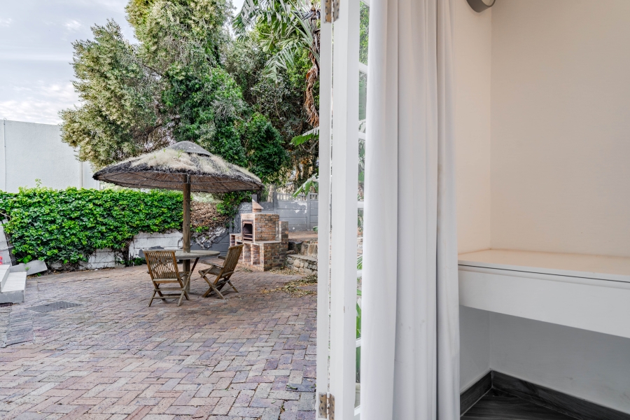 5 Bedroom Property for Sale in Camps Bay Western Cape